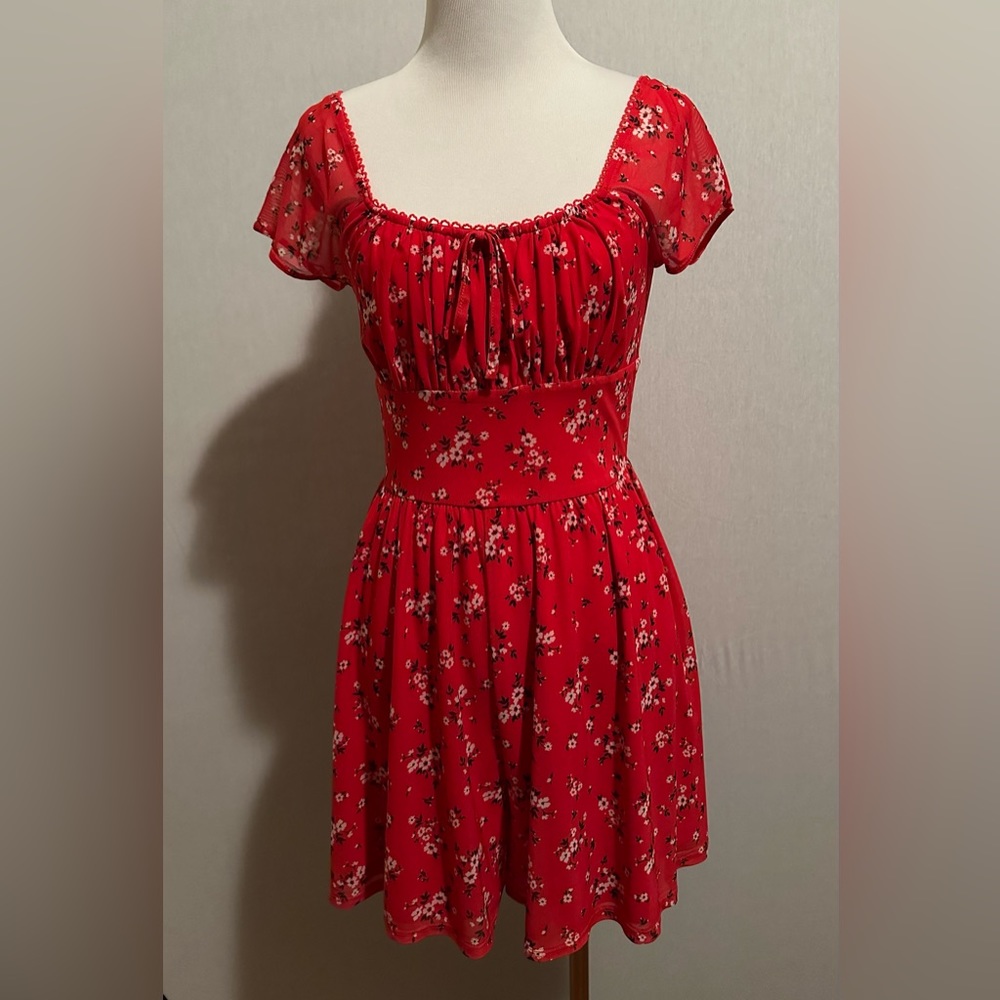 NEW NWT Cute Red Floral Skort Romper Size Small by Streetwear Society